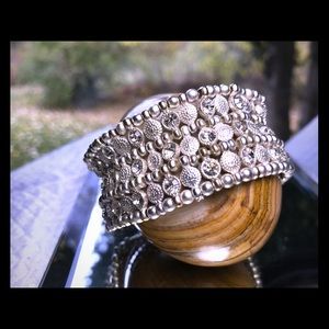 Jewelry bling stretch bracelet